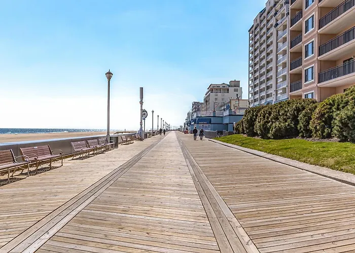 Apartment Beautiful Bayfront Retreat Near Jolly Roger, Sunset Views