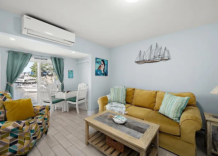 Beautiful Bayfront Retreat Near Jolly Roger, Sunset Views * Ocean City