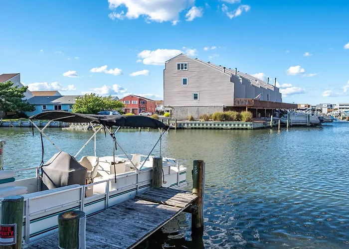 Beautiful Bayfront Retreat Near Jolly Roger, Sunset Views Apartment Ocean City