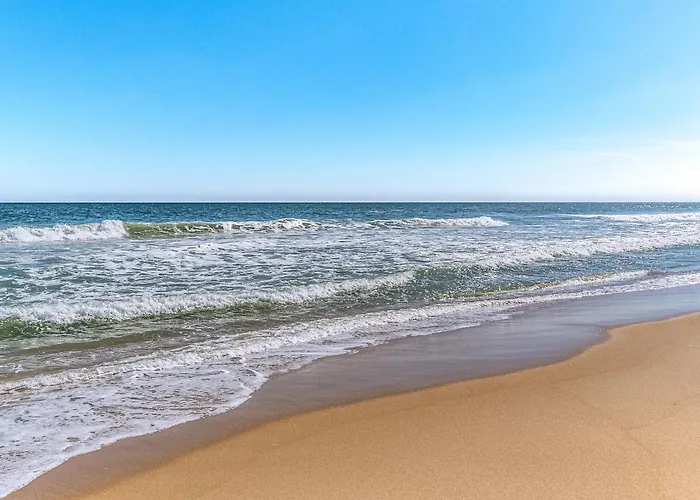 Apartment Beautiful Bayfront Retreat Near Jolly Roger, Sunset Views